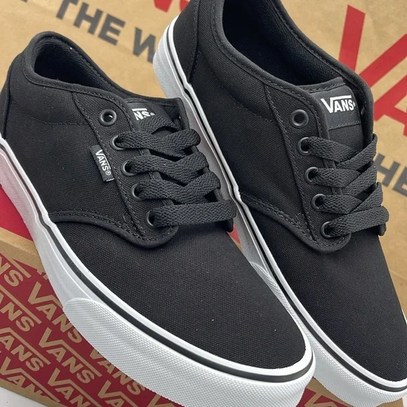 Vans Men’s Canvas Sneakers Classic Low-Top Design Atwood (Canvas) Black/White